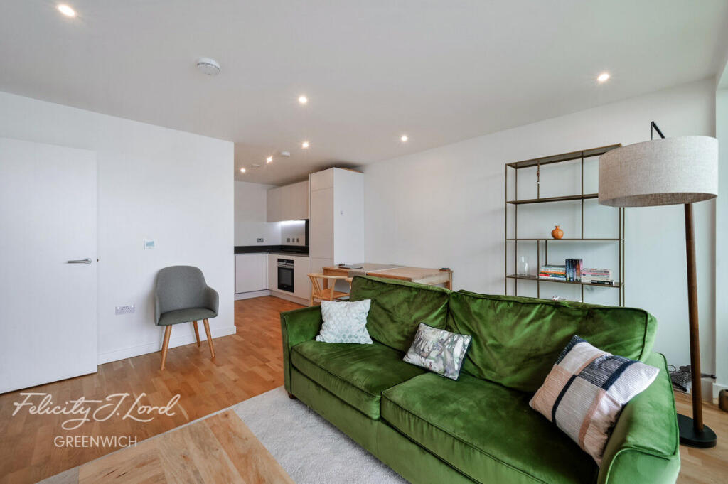 Main image of property: Hawthorne Crescent, Greenwich, SE10