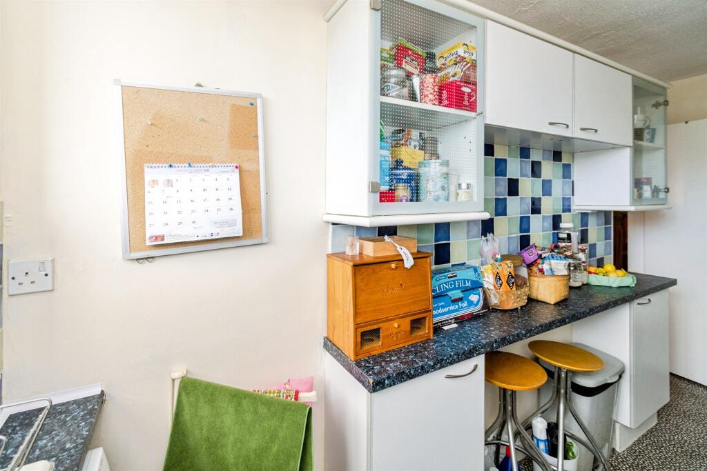 Apartment in Southampton - View 4