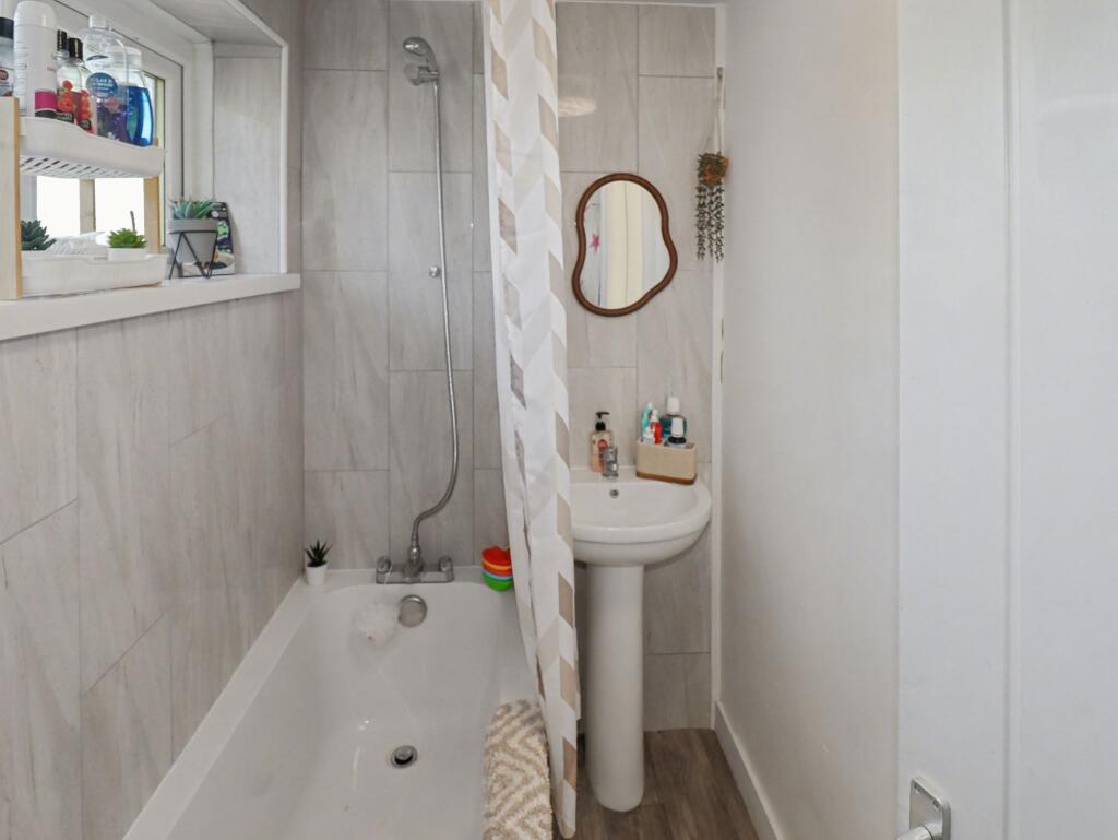 Additional image 4 of St. Johns Crescent, Bradford, BD8