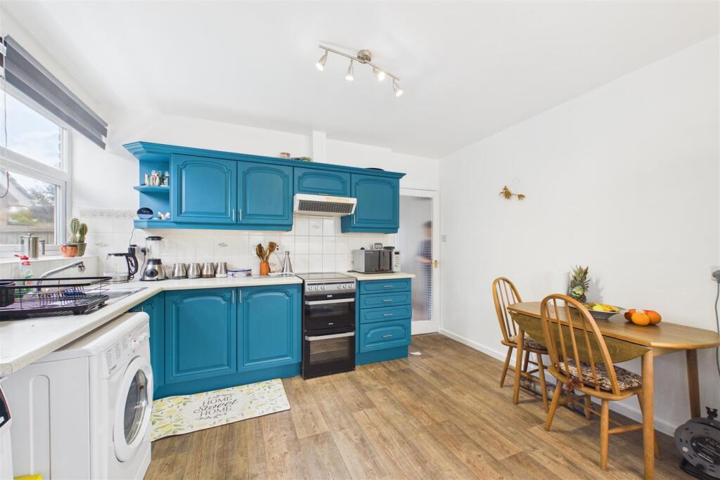 House in Nottingham - View 3