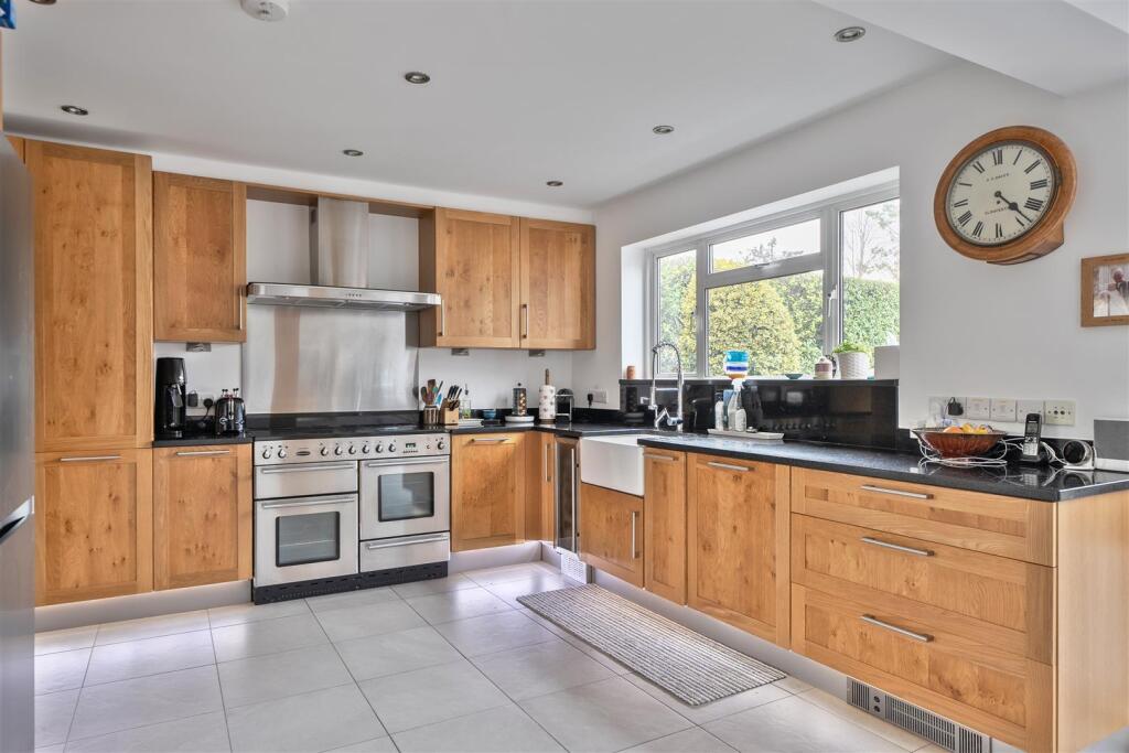 House in Kingston upon Thames - View 5