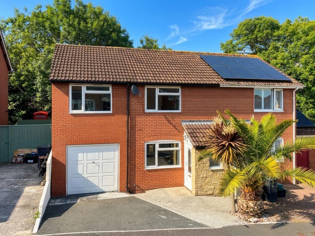 Main image of property: Headway Rise, Teignmouth, TQ14