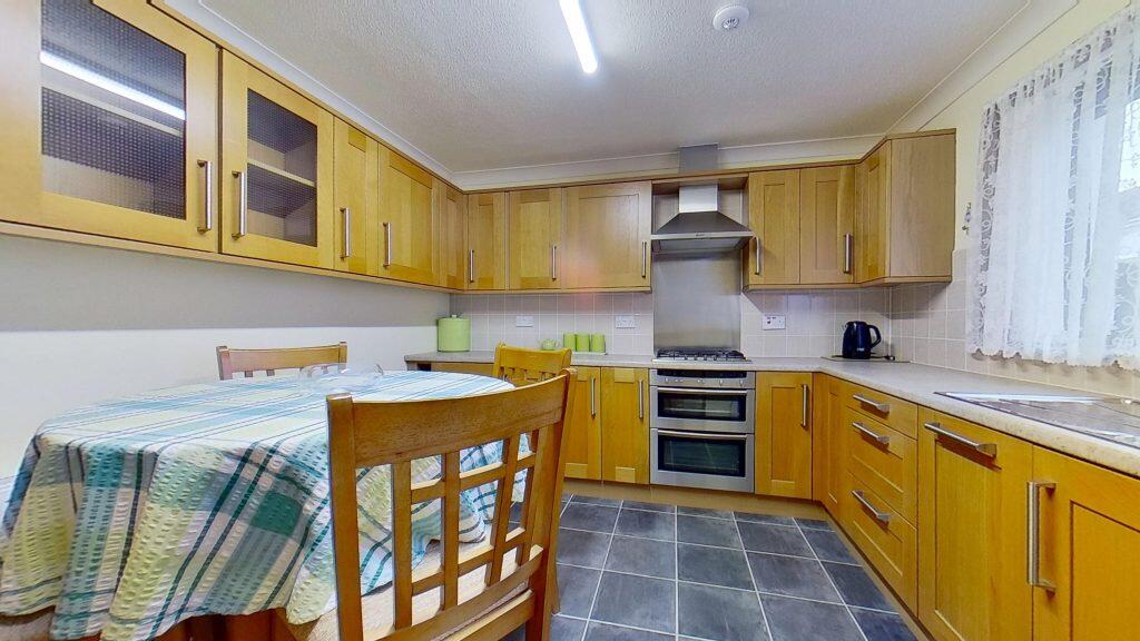 7 Glenmore Place, Forres, IV36 1FS photo 4