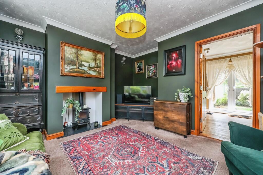 House in Ashfield, Hucknall - More