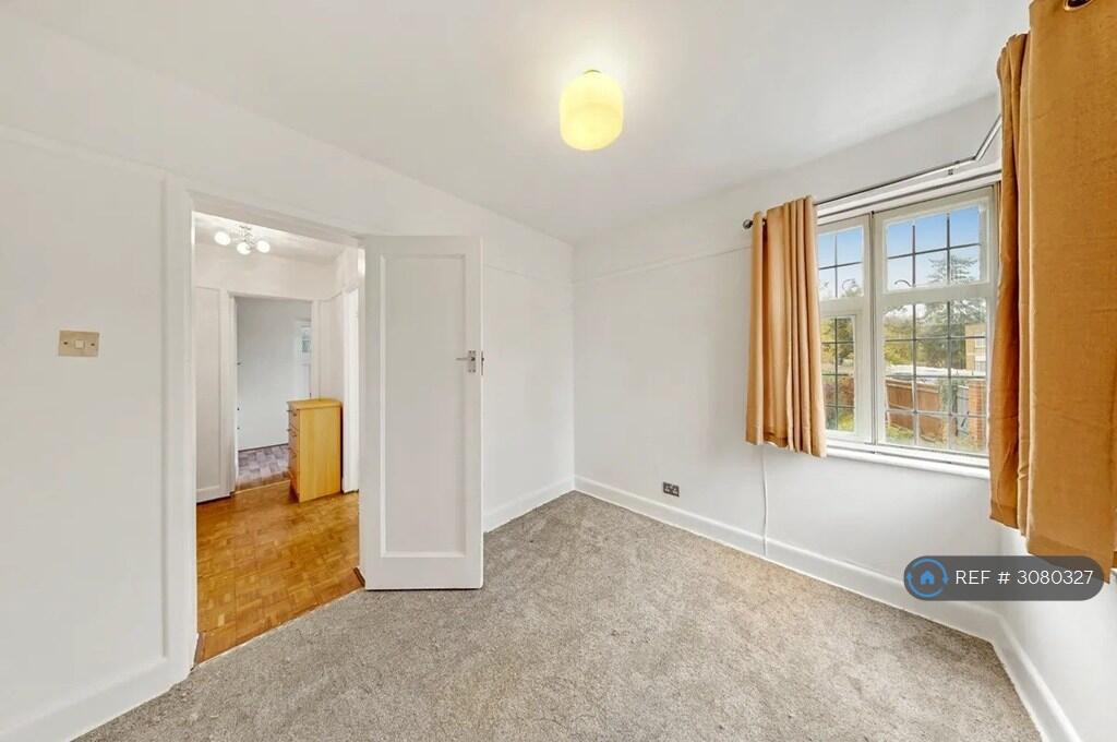 Apartment in London - View 3