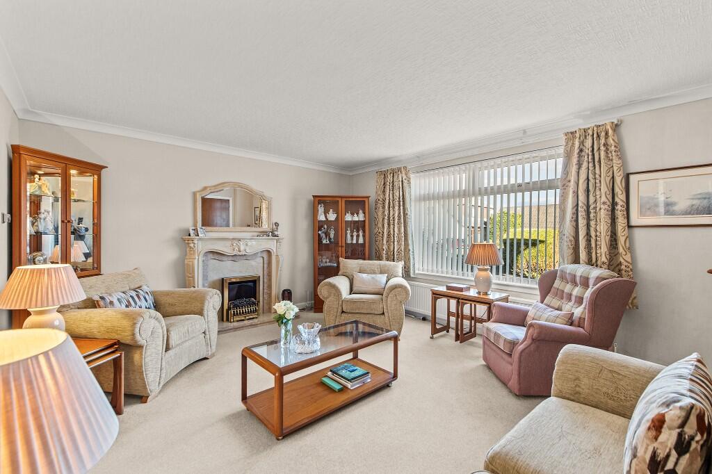 11 Beaufort Drive, Carron, FK2 8DL photo 3