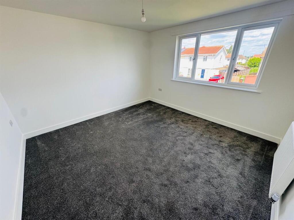 House in Nottingham, Bilborough - More
