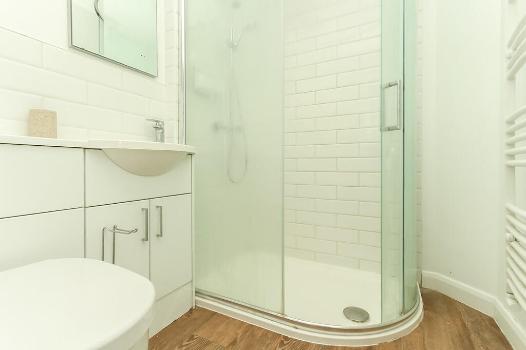 House in Earls Barton - View 6