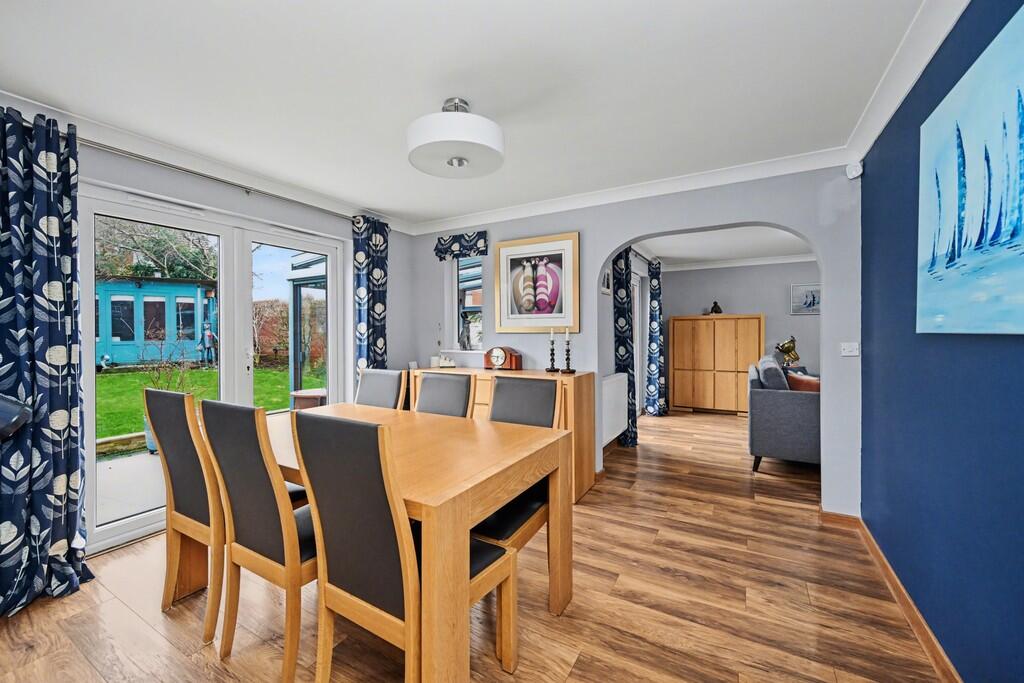 House in Rugby, Cawston - More