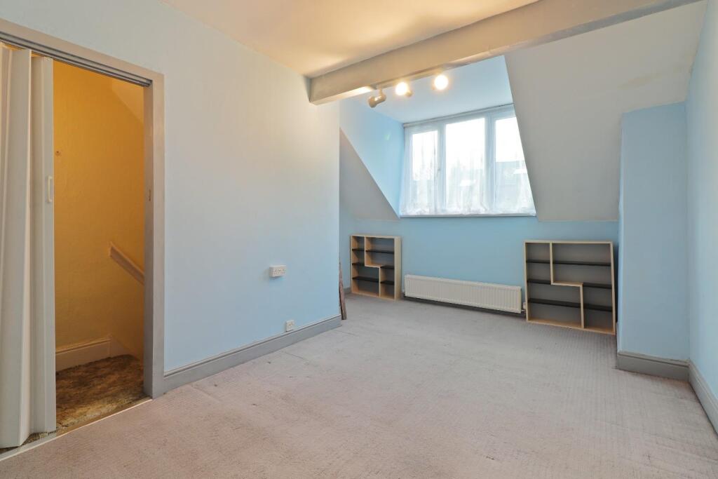 House in Sheffield, Saint Vincent's Quarter, Upperthorpe - View 4
