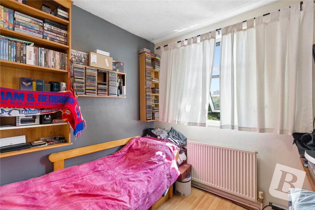 House in Romford - View 4