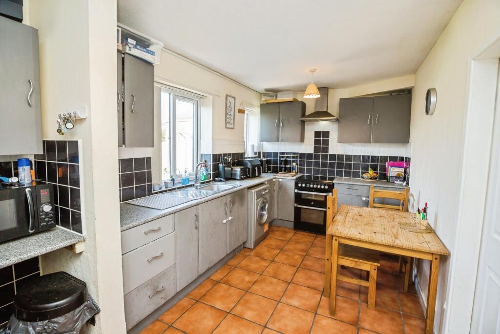 Bryn Clywedog, Coedpoeth, Wrexham, LL11 photo 4