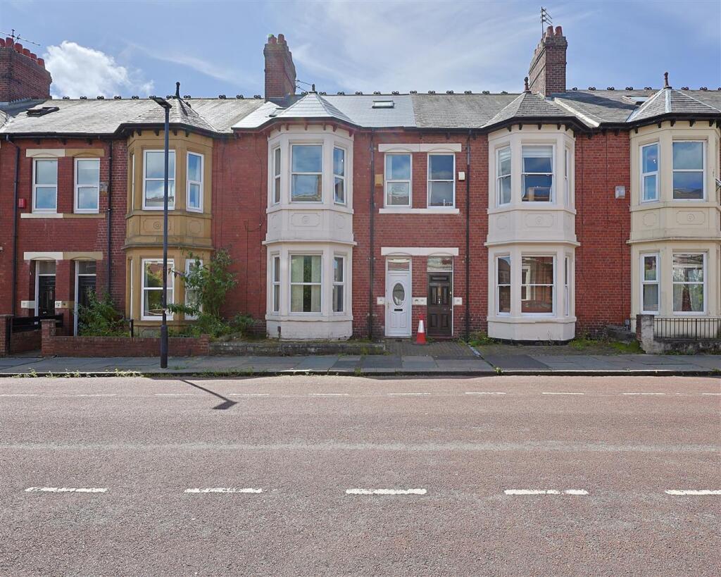 House in Newcastle upon Tyne - View 4