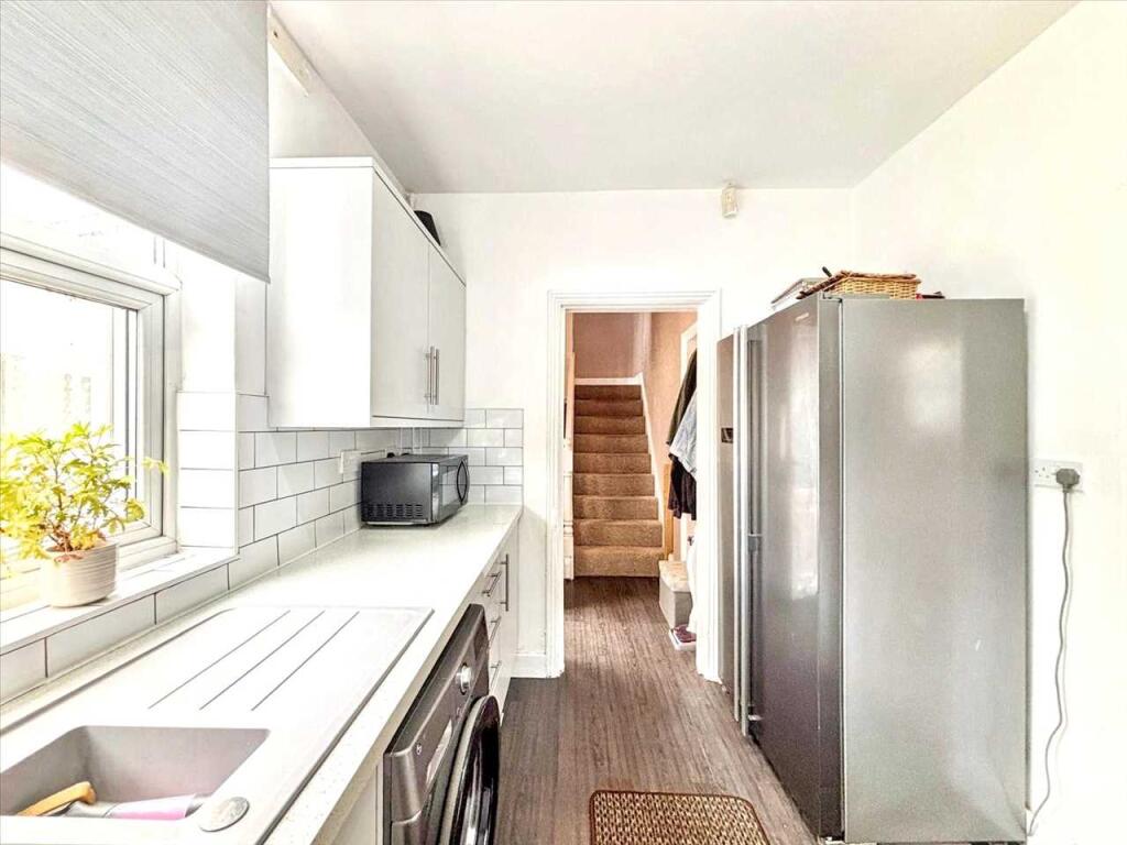 House in Ashfield, Kirkby-in-Ashfield, Sutton-in-Ashfield - View 4