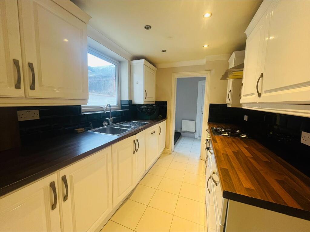 House in Northampton, Semilong - View 2