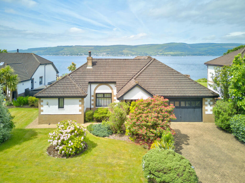 Main image of property: 25 Leapmoor Drive, Wemyss Bay, PA18 6BT