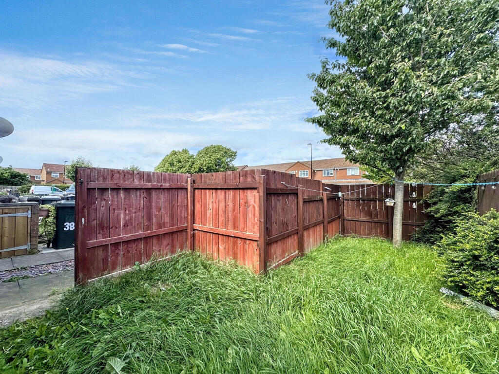 House in North Tyneside, Chirton - More