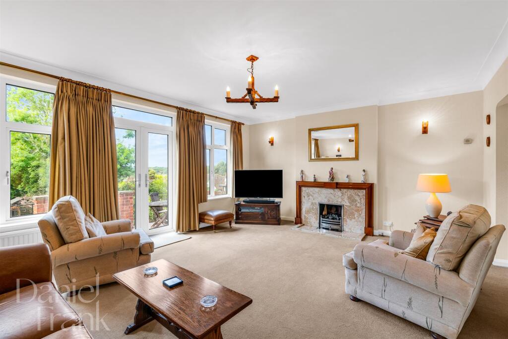 House in Epping Forest, Loughton - View 5