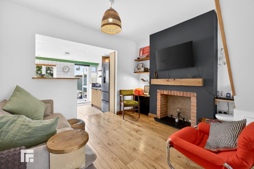 House in Cardiff, Grangetown - View 4