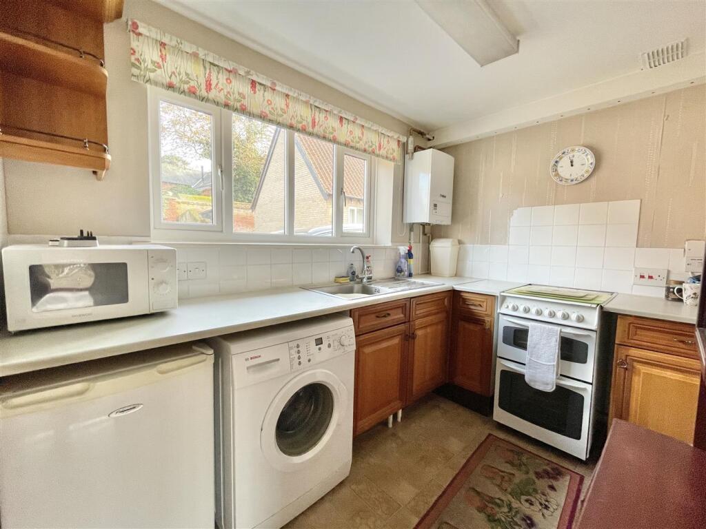 Magpie Court, Harleston photo 4