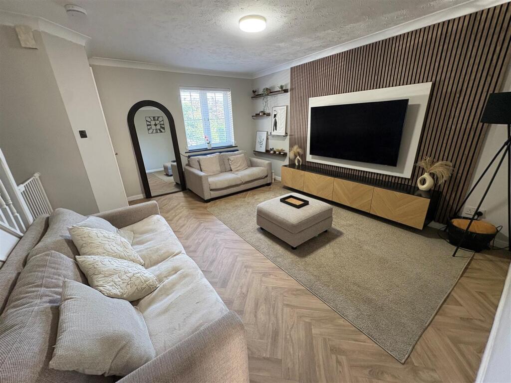 House in Bradford - View 2