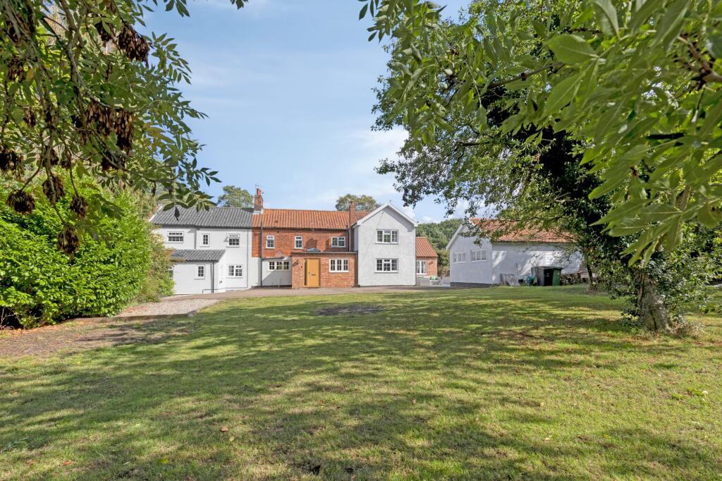 Main image of property: Scarning