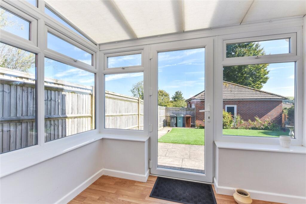 House in Clanfield - View 5