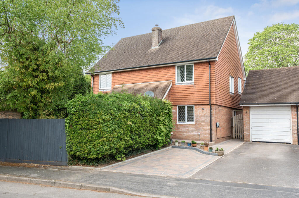 Main image of property: Long Barrow Close, South Wonston, Winchester, Hampshire, SO21
