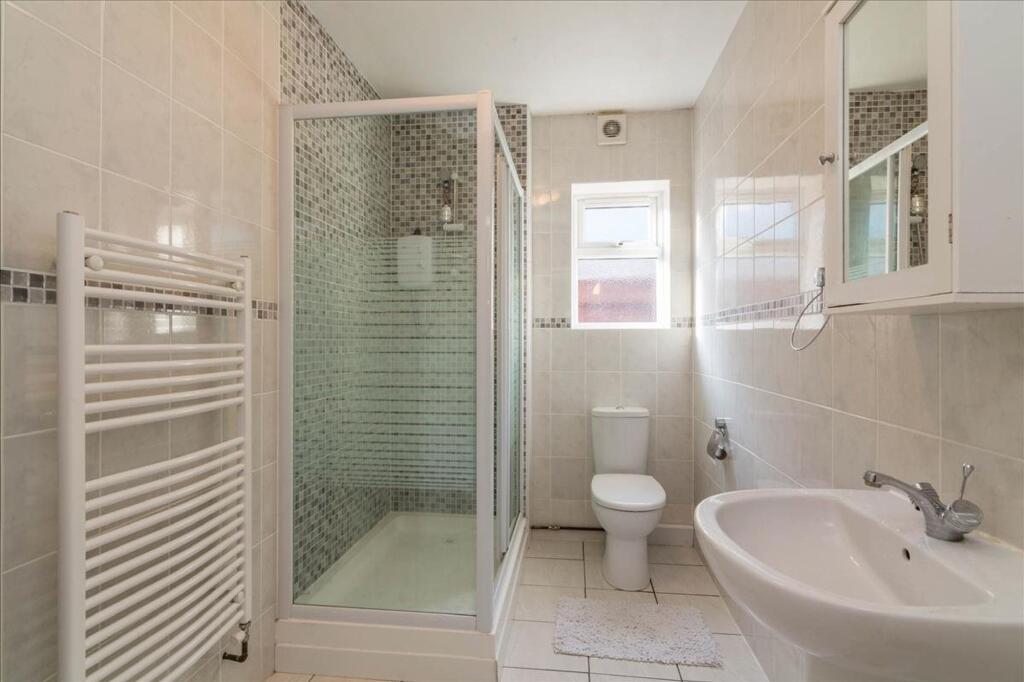 1 bedroom semi-detached house for rent