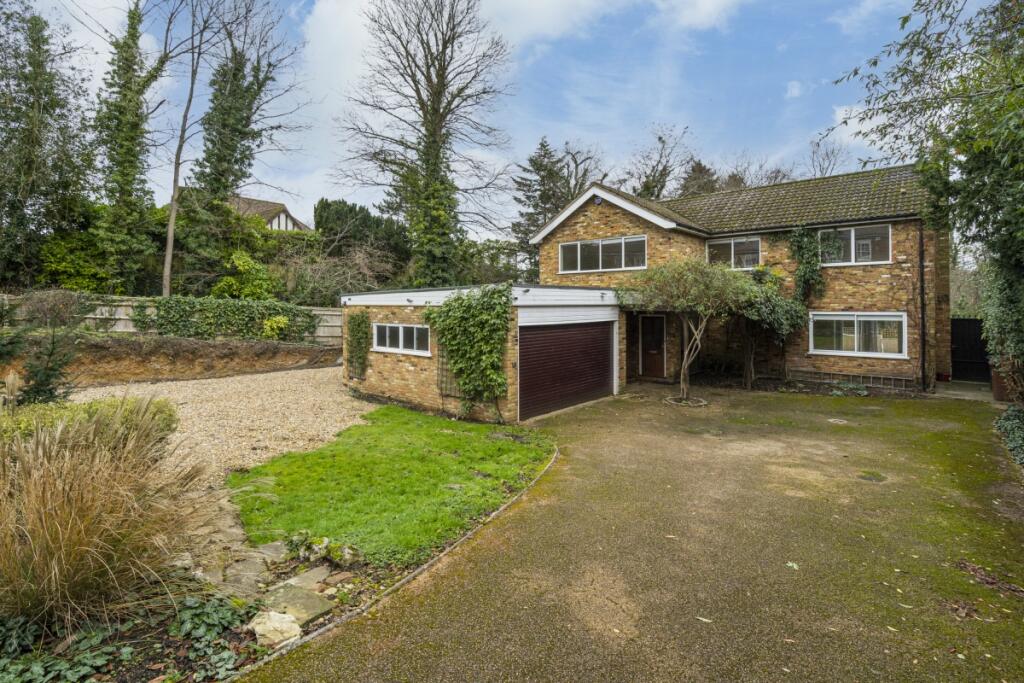 Main image of property: Newlands Avenue Radlett WD7