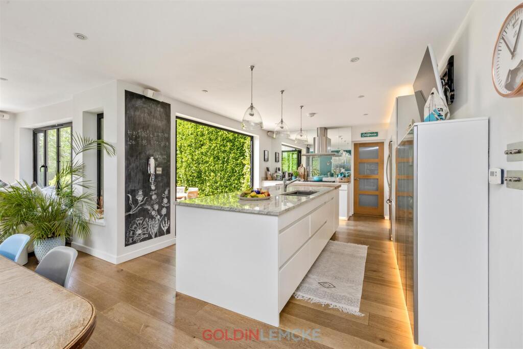 The Green, Hove photo 5