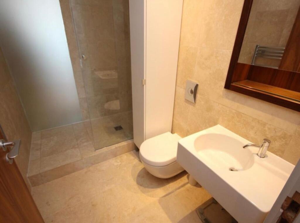 Apartment in Manchester - More