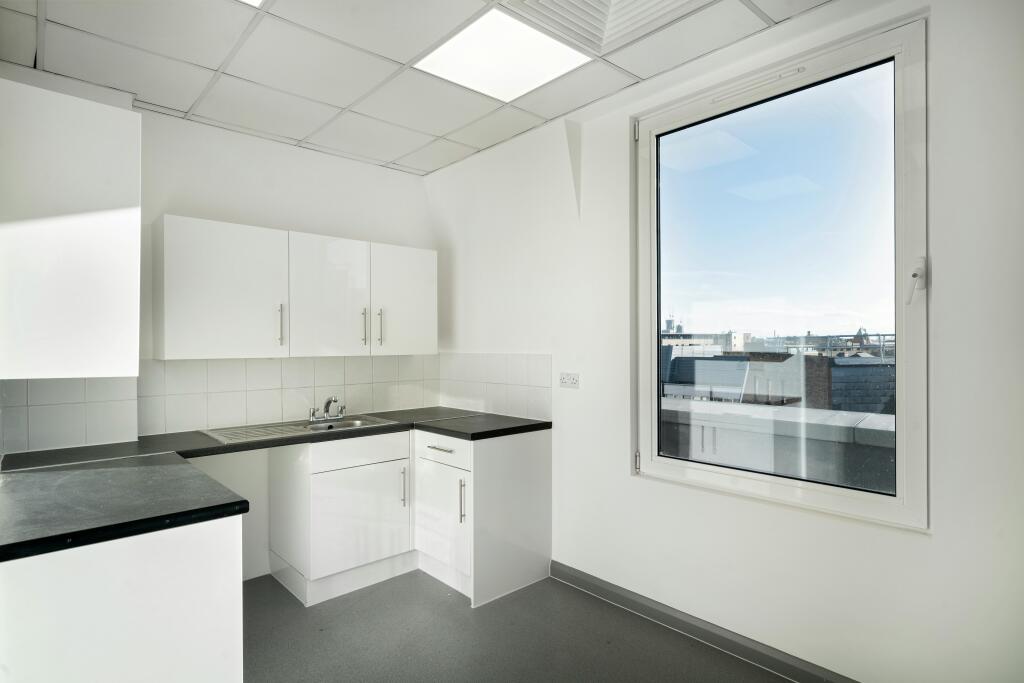 291-299BoroughHighSt-29-5thflr.jpg