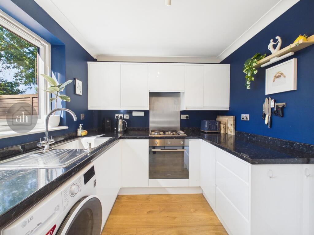 House in Mid Suffolk, Thurston - More