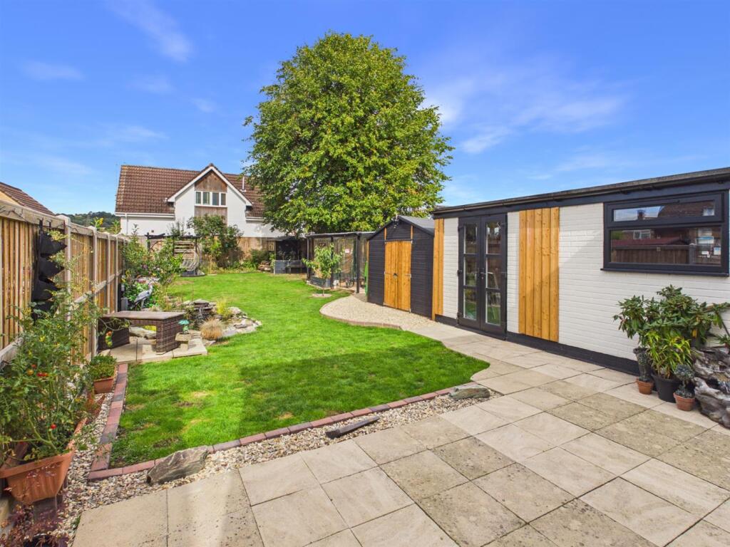 House in Gloucester, Cranham Gate, Hucclecote - View 4