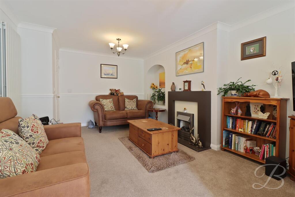 House in Chesterfield, Inkersall, Staveley CP - View 5