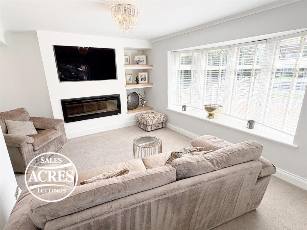 House in Birmingham, Sutton Coldfield - View 4