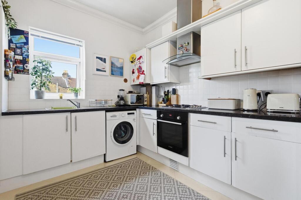 Claude Road, Leyton, E10 - View 4