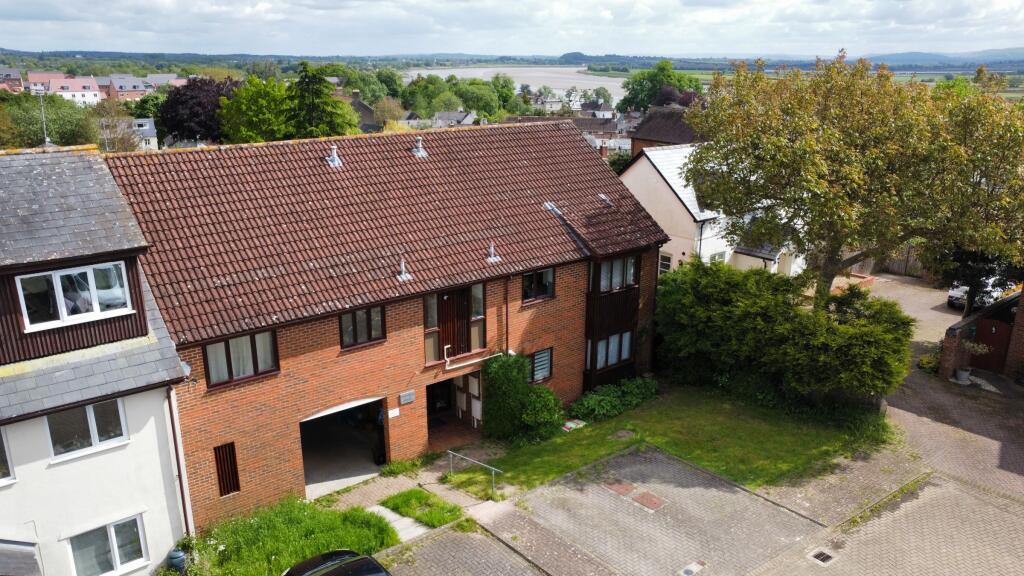 1-bed flat on  Harrison Close, Newnham, £165,000