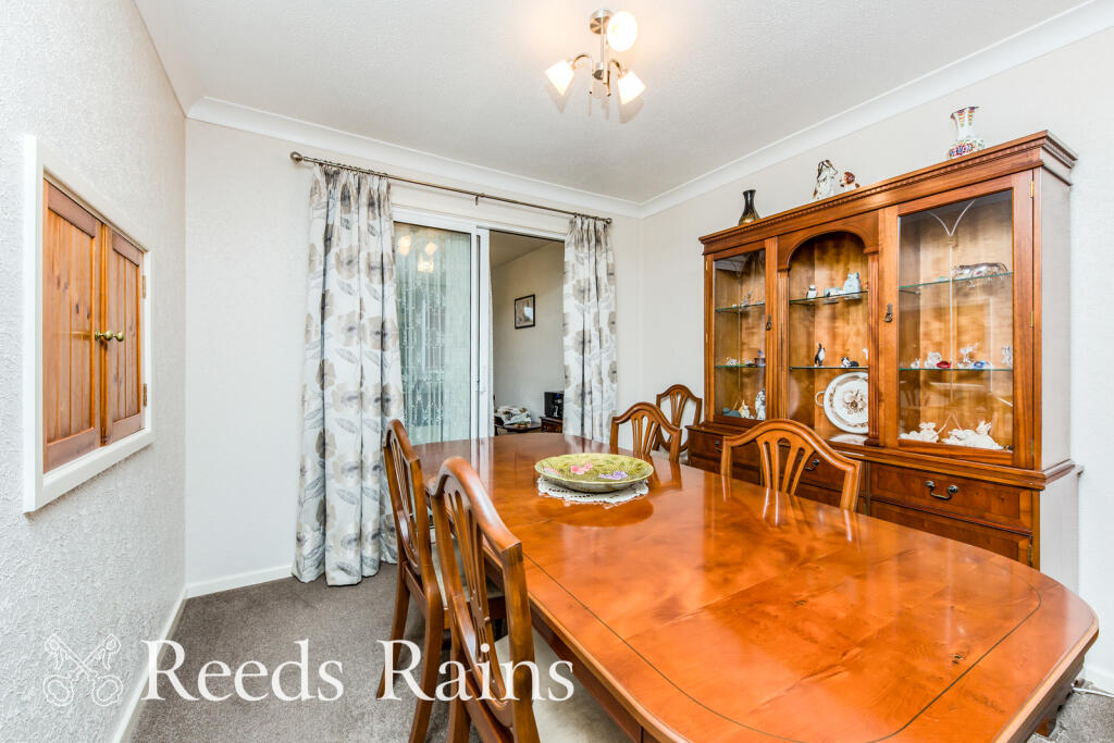 26, Merriden Road, Macclesfield, Cheshire, SK10 photo 3