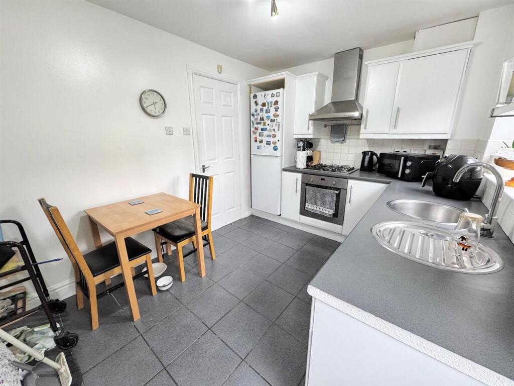 House in Knowsley, Liverpool City Region - View 5