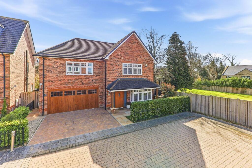 Main image of property: Carr Lane, Wakefield, WF2