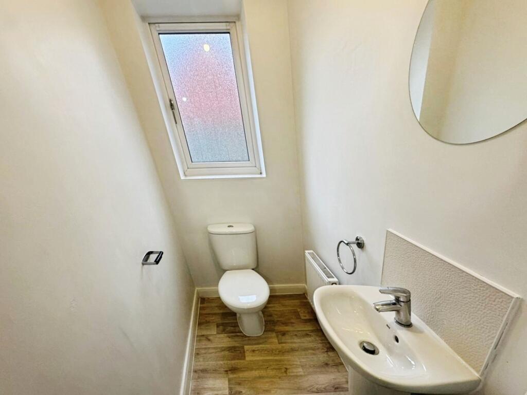 Guilsborough Road, Eye, PE6 photo 5