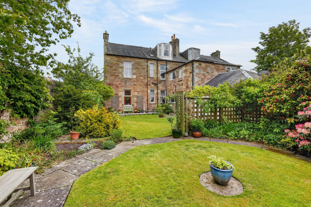 7 Carrick Park, Ayr, KA7 2SL photo 2