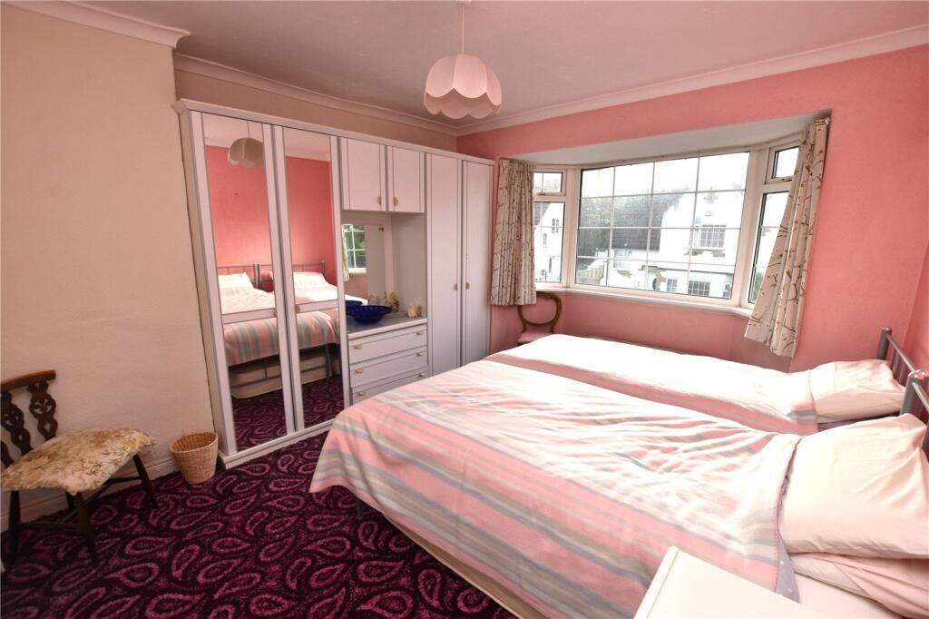 House in Bradford, Bingley - View 5