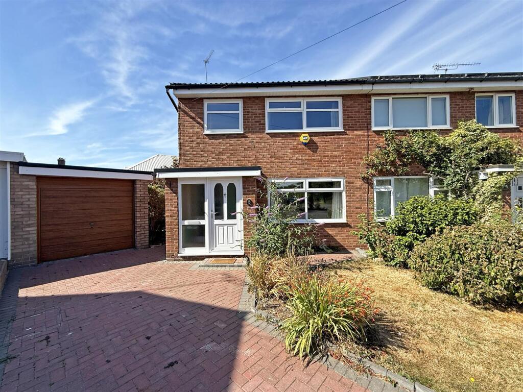Main image of property: Woodhall Close, Castlefields, Shrewsbury