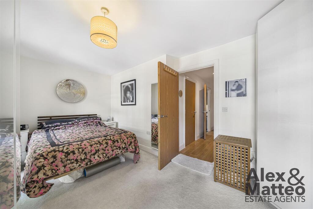 Apartment in London, South Bermondsey, Bermondsey - More