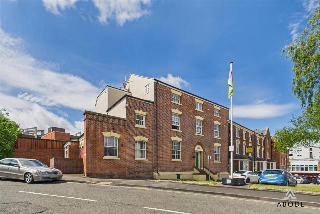 Main image of property: Great Cornbow, Halesowen