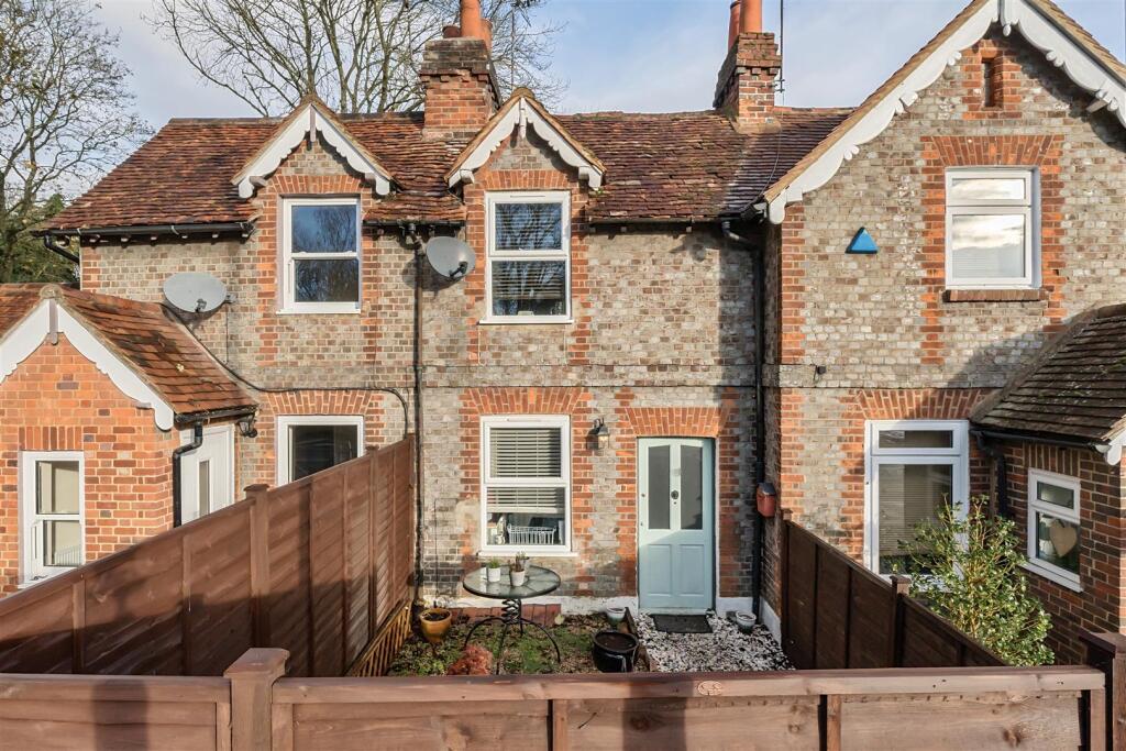 Main image of property: Bath Road, Hare Hatch, Reading, Berkshire, RG10