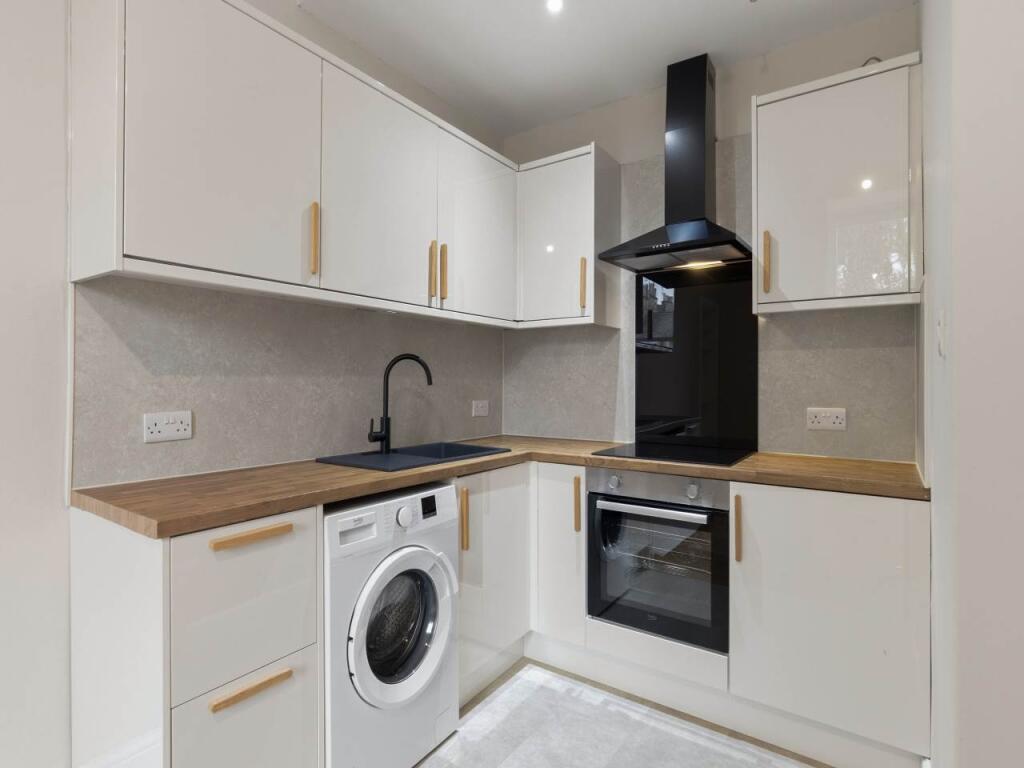 Apartment in Edinburgh - View 5